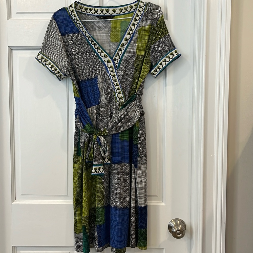 BCBGMaxazria print wrap dress